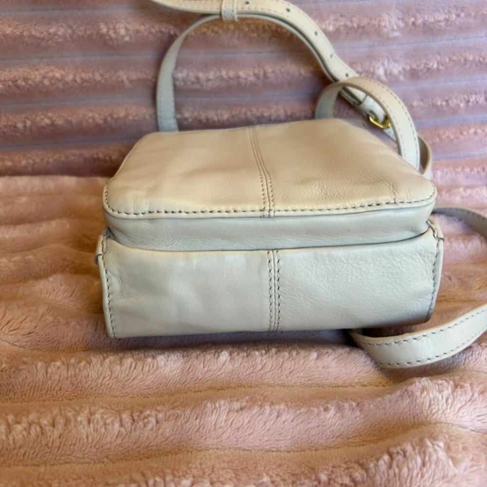 American Leather Crossbody Bag RFID Small Lightweight Travel Purse - Picture 4 of 16